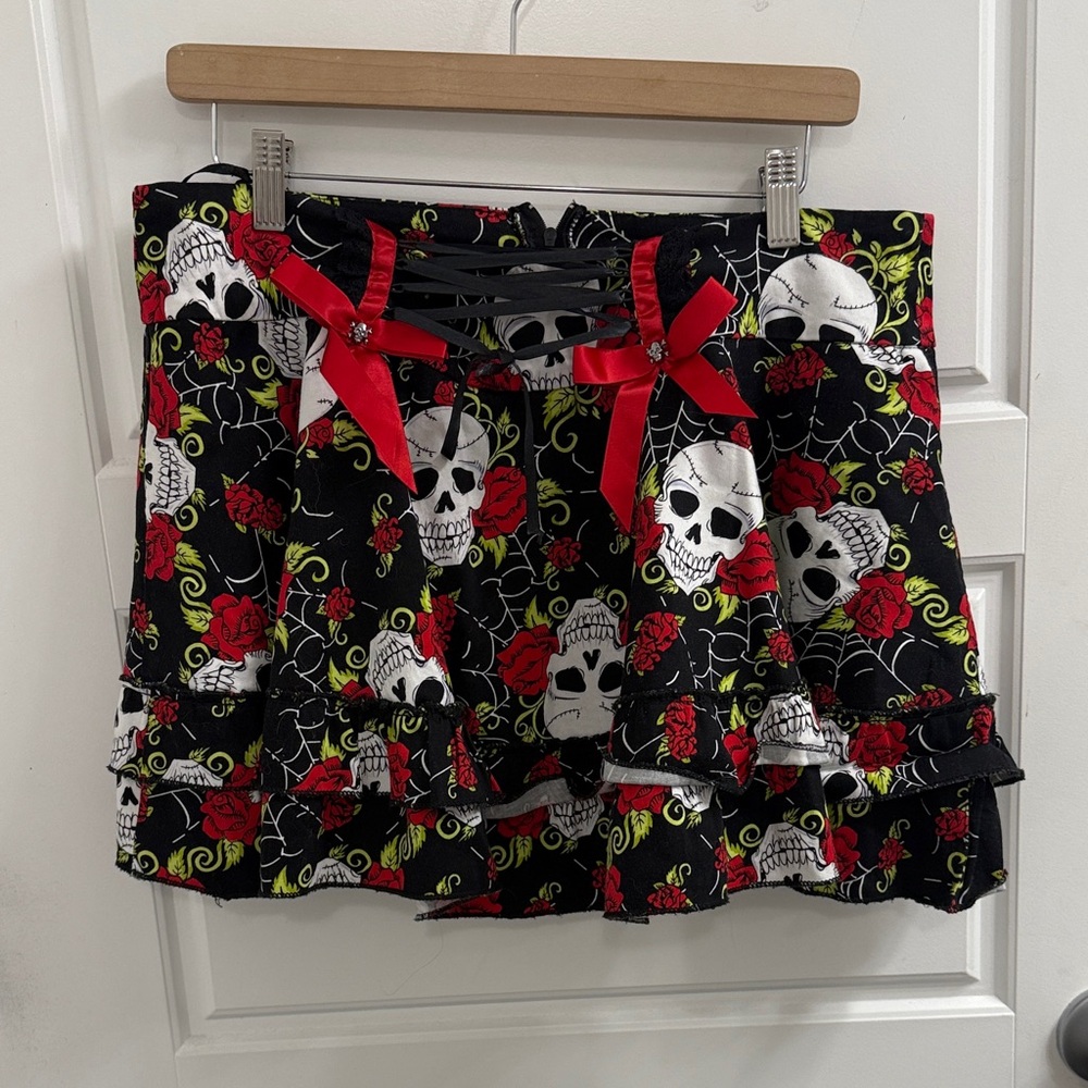 Jawbreaker Mini Skirt Skulls Black Red Roses Size‎ XL